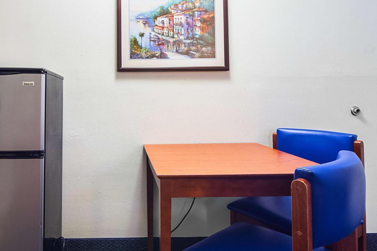 Motel 6-Fayetteville, NC - Fort Bragg Area Eksteriør bilde